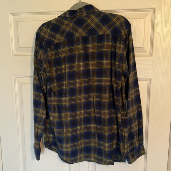 Columbia Flannel Button Down - Picture 4 of 4
